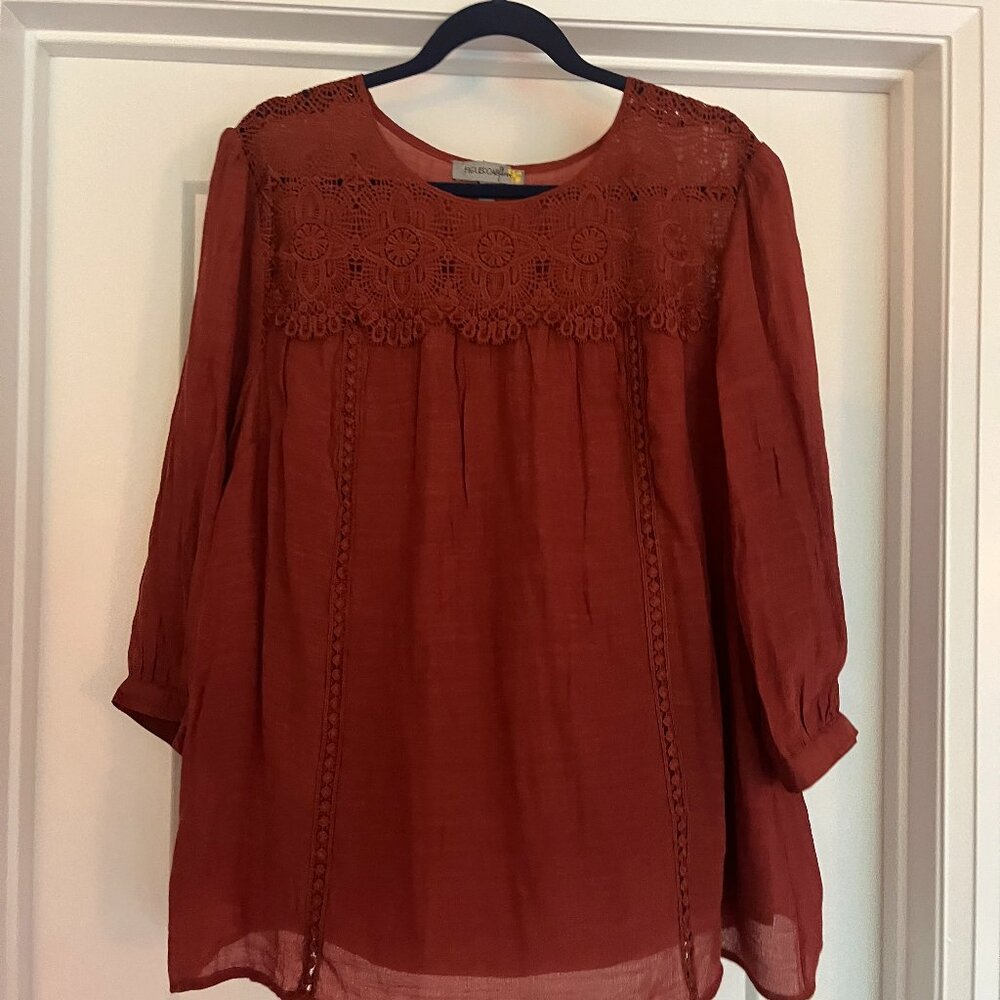 lace detailed blouse